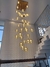 Lustre Pendente Sarvah com 36 globos conhaque espelhados em ambiente com pé direito duplo. Lustres Gênesis loja online venda de Lustres e Iluminação