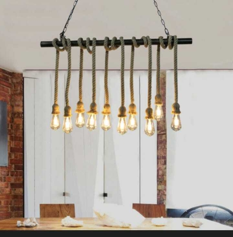 Lustre pendente rústico com 10 cordas de sisal iluminando uma área gourmet. Lustres Gênesis loja online de Lustres e Iluminação Decorativa