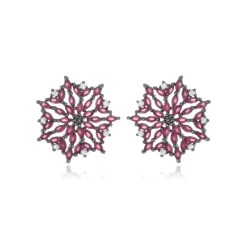 BRINCO FLOR ARABESCO NAVETES RUBI SEMIJOIA