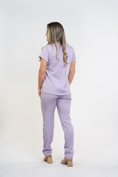 Pijama Cirúrgico Feminino Alfa Lilás Lavanda - comprar online