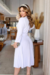vestido plissado em crepe branco com mangas 3/4, 