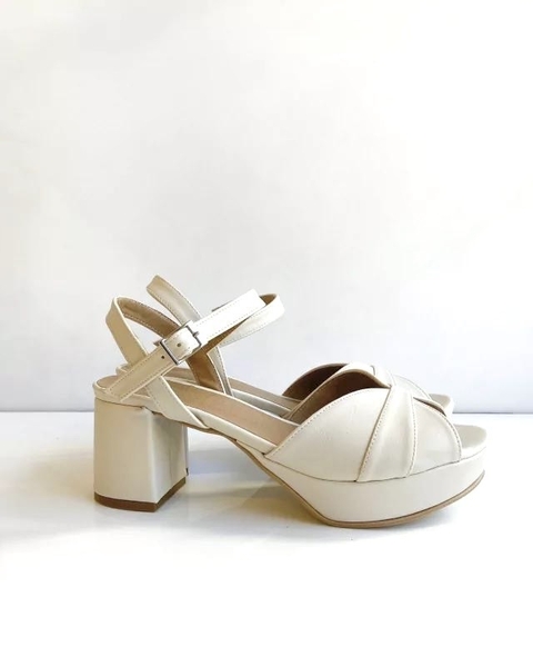 Paula bajo Cuero Natural - comprar online