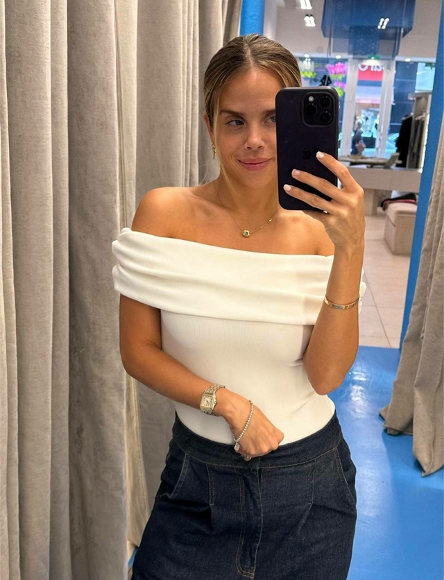Body Off Shoulders thumbnail 2