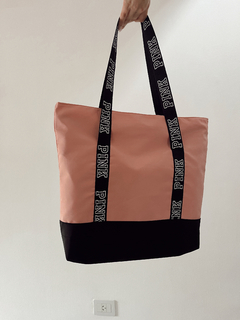 Bolso pink impermeable - $34840 transfe - tienda online