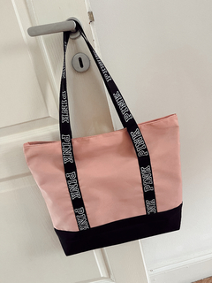 Bolso pink impermeable - $34840 transfe en internet