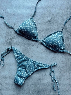 Bikini textura + estampa conjunto - 2 x $34.000 transfe - comprar online