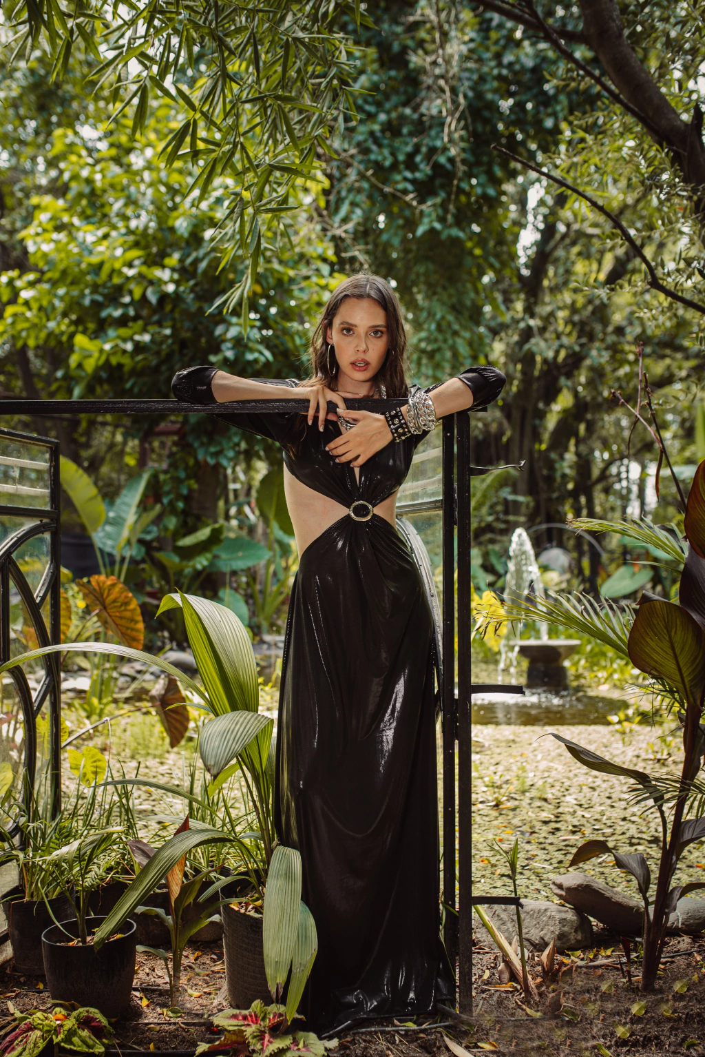 VESTIDO LARGO METALIZADO NEGRO thumbnail 3