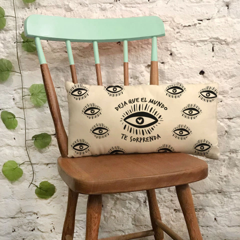 Almohadón Alargado OJOS