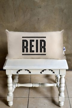 Almohadón Alargado REIR - comprar online