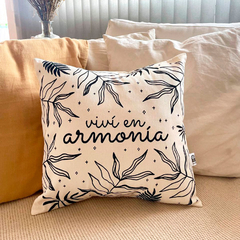 Funda de Almohadón Cuadrado VIVI EN ARMONÍA (PRE-ORDER) - comprar online
