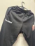 Pantalón Largo Barracas Central Chupin Talle M (32 x 94 x 26 cm) Bolsillo c/cierre - Camisetas con historia