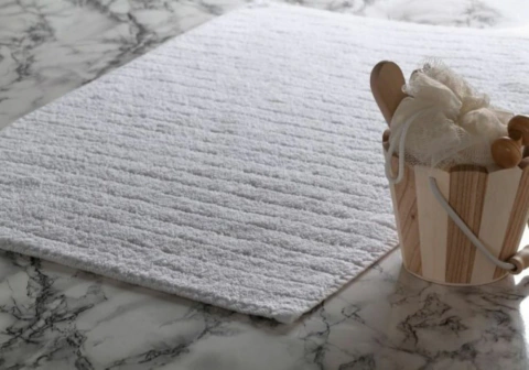 Alfombra Salida De Baño 700 Grs en internet