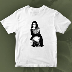 Camiseta Kiss Single (Demi Lovato)