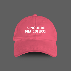 Boné Sangue de Mia Colucci