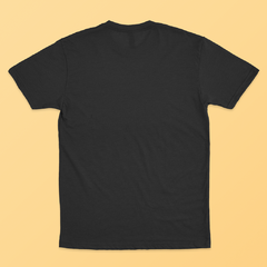 Camiseta Uno debe amar (Bad Bunny)