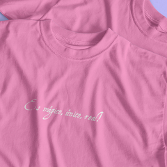 Camiseta Es real (Anahi) na internet
