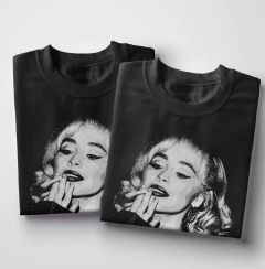 Camiseta Sabrina F Carpenter - Tlaco Store, A Loja do Fã de Verdade!