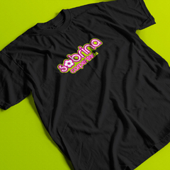 Camiseta Polly Pocket Sabrina Carpenter na internet