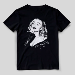 Camiseta Sabrina F Carpenter - comprar online