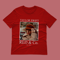 Camiseta RED & Co (Taylor Swift) na internet