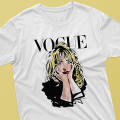 Camiseta Vogue Sabrina Carpenter na internet