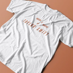 Camiseta Written and Directed by Taylor Swift - loja online