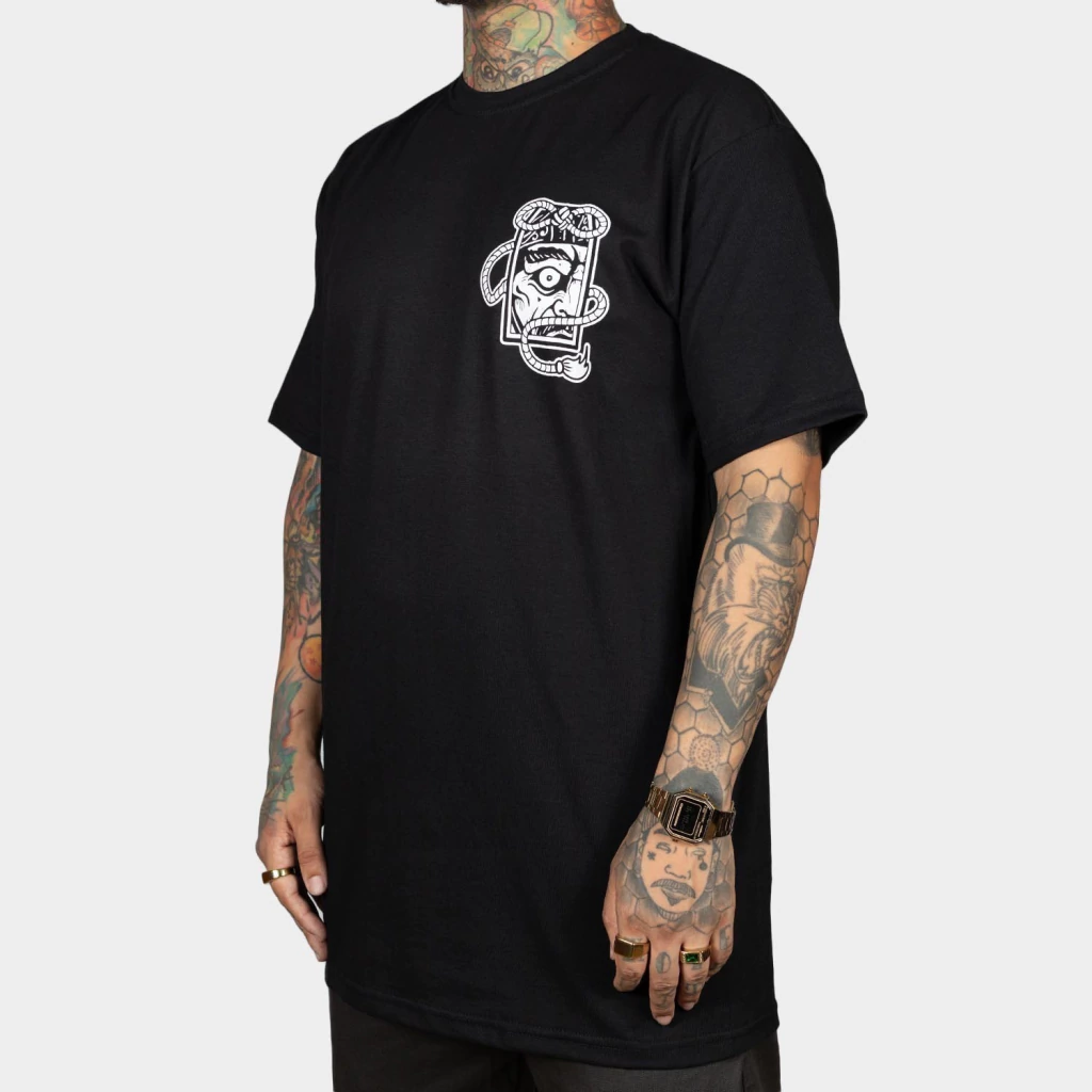 Camiseta Daruma