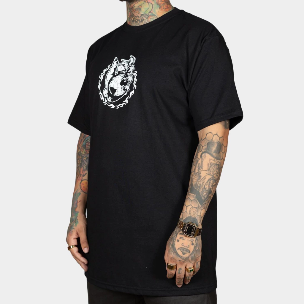 Camiseta Planet Bomb