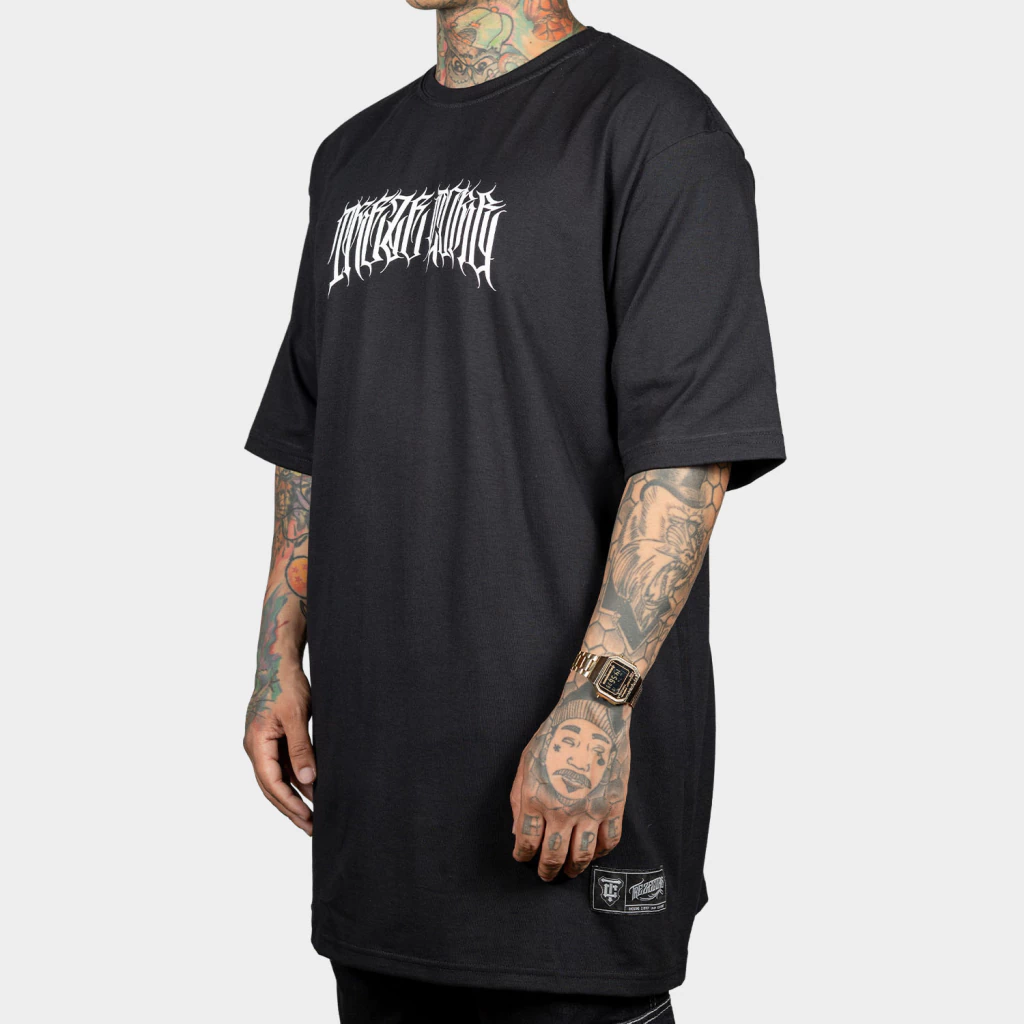 Camiseta Oversized Santa Muerte Preta