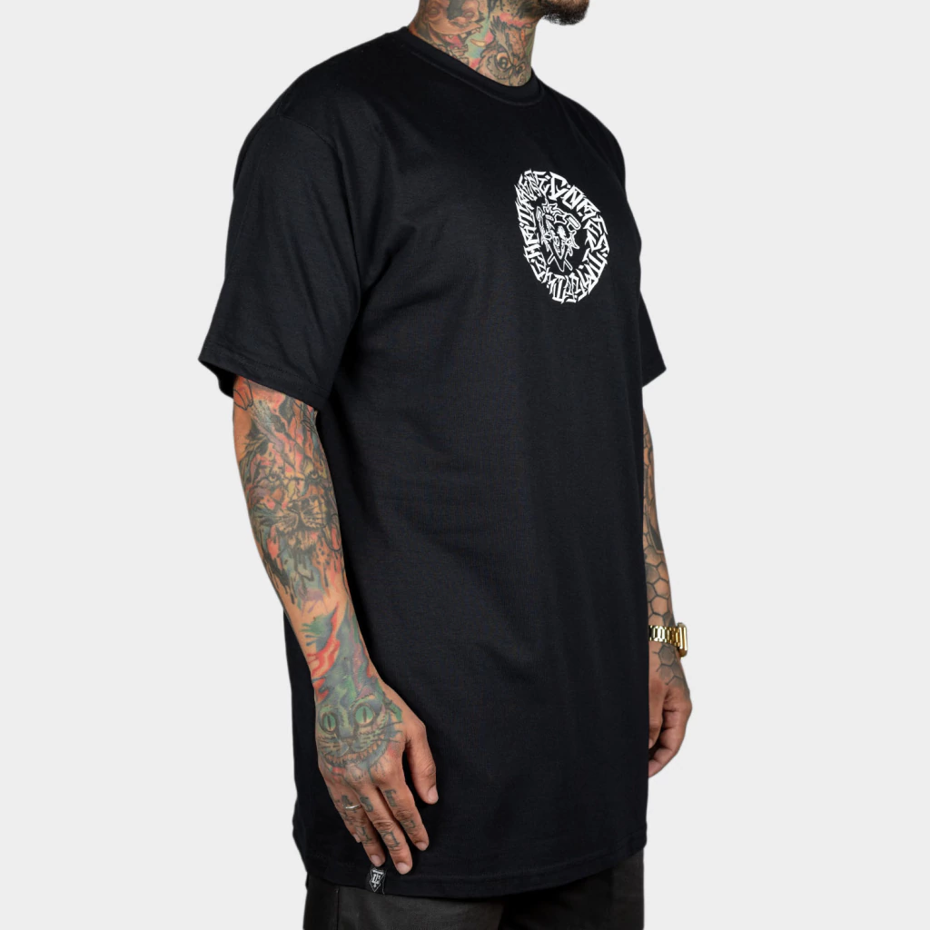 Camiseta Santa Preta