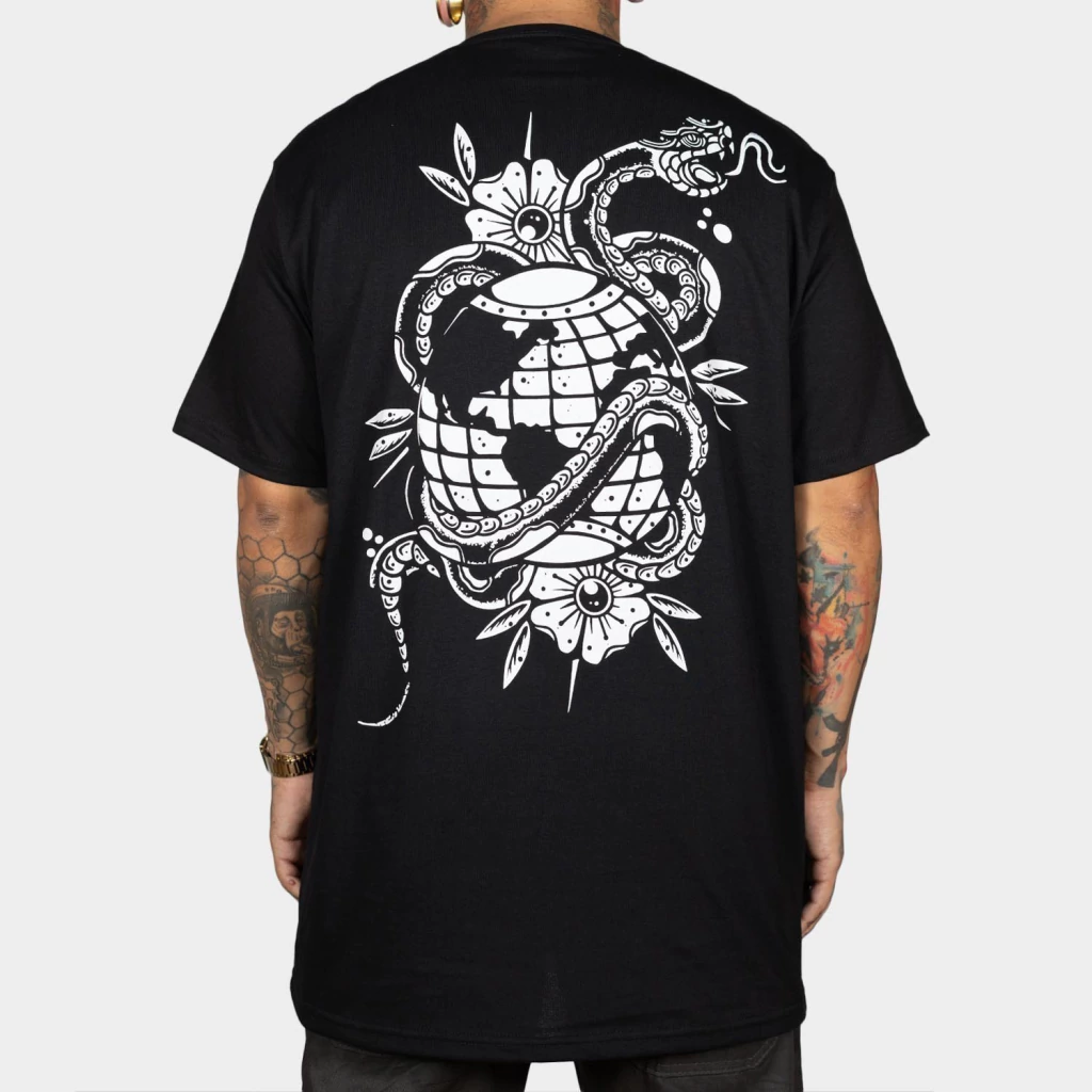 Camiseta Snake World