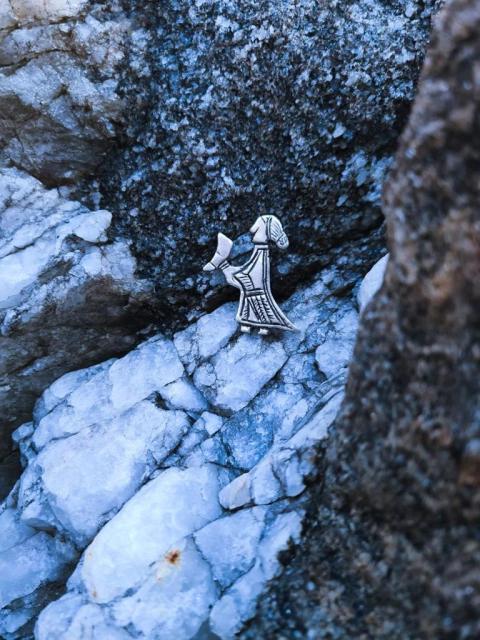 Valkyria de Öland {prata ou bronze - recriação histórica}