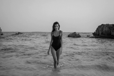 Video de Bonga bikinis