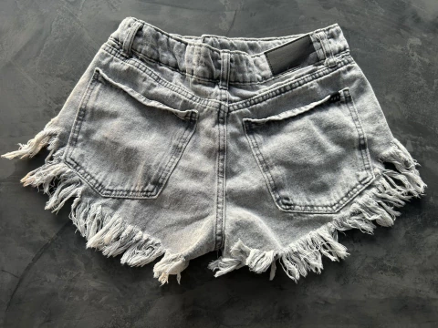 Short denim