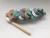 Enhebrados con 10 figuras de colores - comprar online