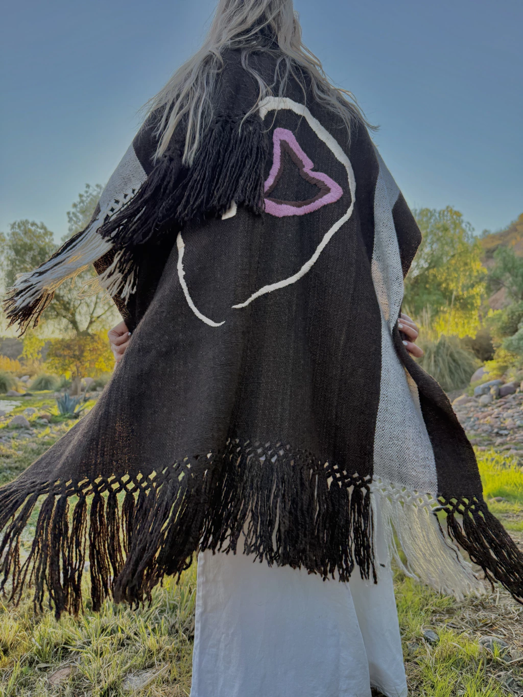 Ruana Guanaco