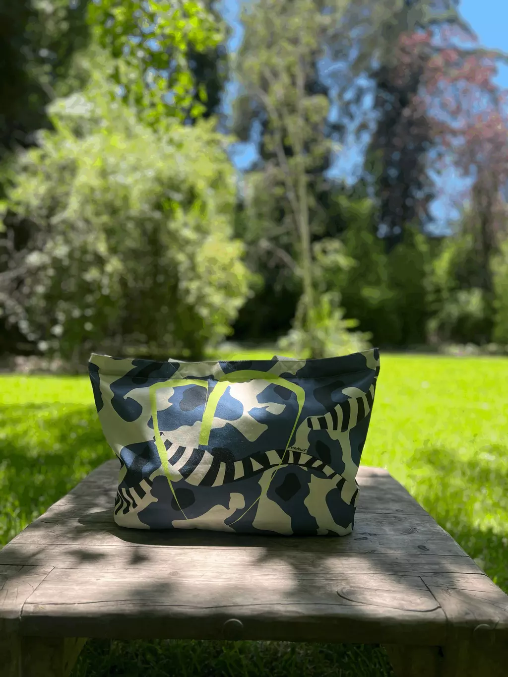 BOLSO PLAYERO HOCKNEY ANIMAL CREAM