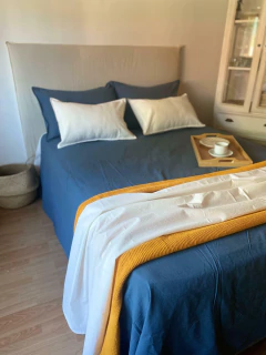 Imagen de Set 7 pzs Cubrecama 4 fundas manta waffle y pie tusor 2 1/2 PLAZAS