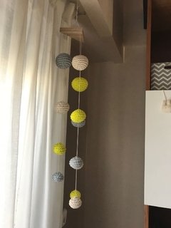 Móvil de bolitas tejidas - tienda online