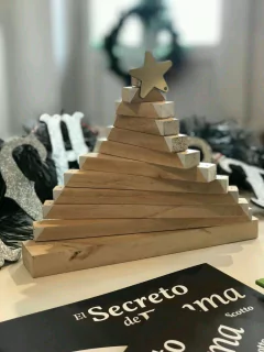 Arbol de navidad de madera