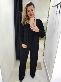conjunto feminino em tricot mousse preto calça cintura alta flare regata e casaco twin set 