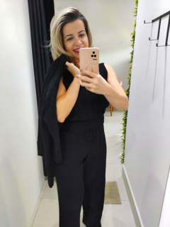 conjunto feminino em tricot mousse preto calça cintura alta flare regata e casaco twin set 