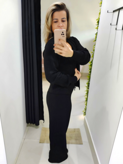 conjunto feminino em tricot mousse preto calça cintura alta flare regata e casaco twin set 