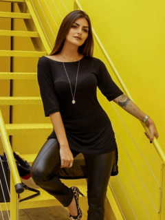 blusa-feminina-preta-mullet-podrinha