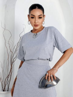 conjunto-feminino-elegante-saia