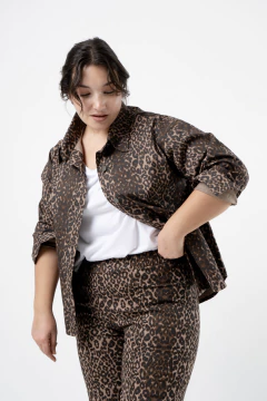 CHAQUETA GASLY ANIMAL PRINT - TEE BASICS.