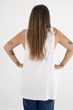 MUSCULOSA HUGE - TEE BASICS.