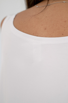 MUSCULOSA HUGE en internet