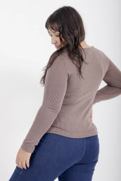 REMERA BOTE ML - TEE BASICS.