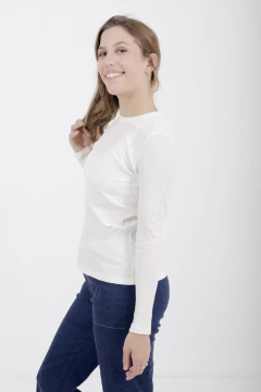 REMERA O ML - TEE BASICS.